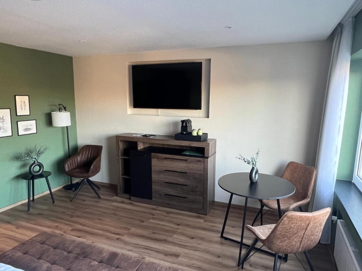 Gemuetliches Studio Im Stadtkern Mit Kanalblick Emden Extérieur photo