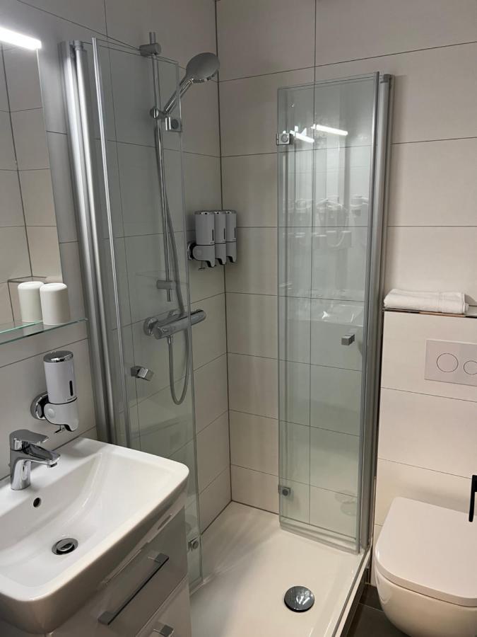 Gemuetliches Studio Im Stadtkern Mit Kanalblick Emden Extérieur photo